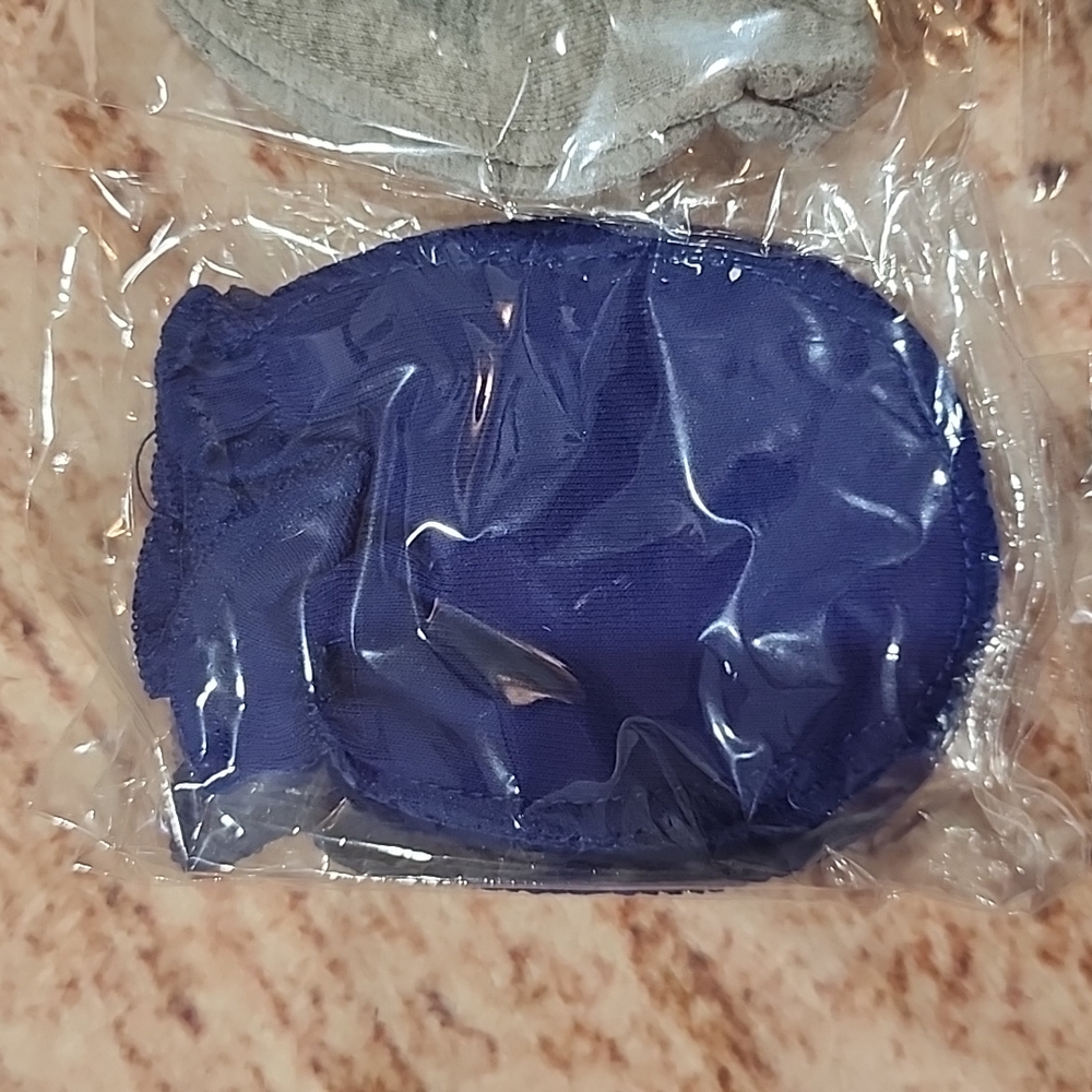 New never used newborn mittens - Picture 3 of 10